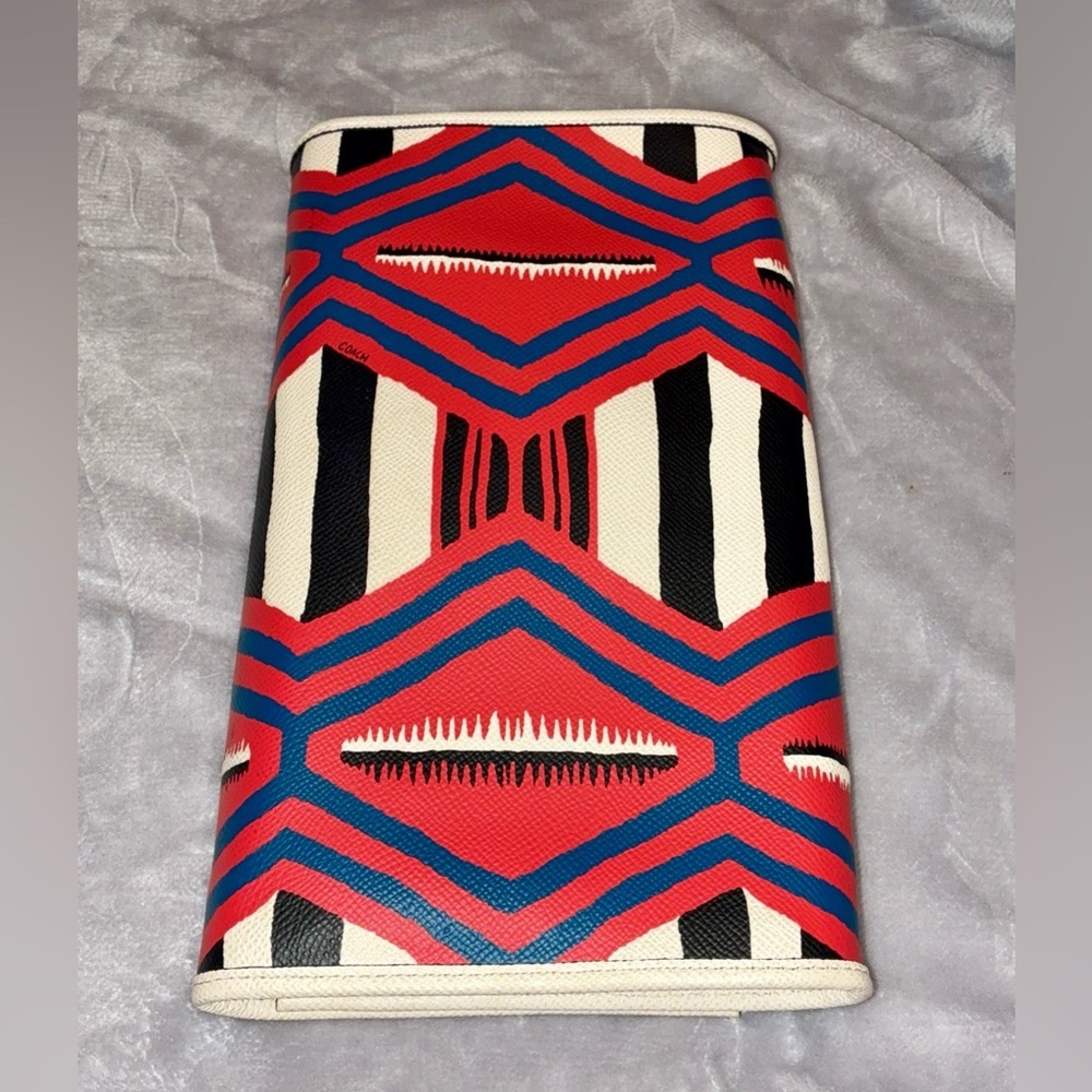 Coach x Coachella Fire Dancer Shoulder Bag with Matching Wristlet - Picture 7 of 9